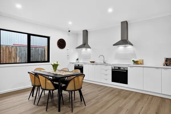 3 Irving Road suite living and dining area